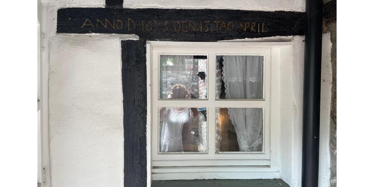 Zur Miete: idyllisches Fachwerkhaus, 80qm Wohnfläche, 1200 € kalt 4 zimmer