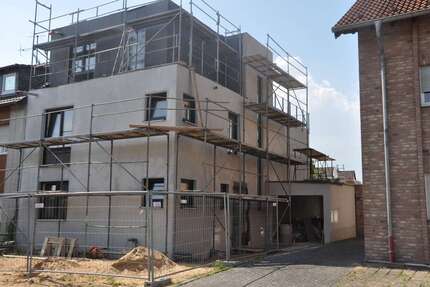 Haus Bergheim - 6.5 Zimmer, 212 m&sup2;, 695.000&euro; | Angebot:15053045