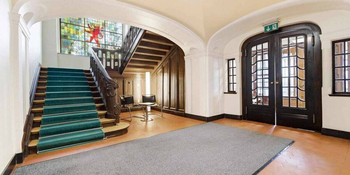 Exklusives Wohn- und Geschäftshaus mit langfristigen Mietern in Toplage am Allee-Center 6 zimmer