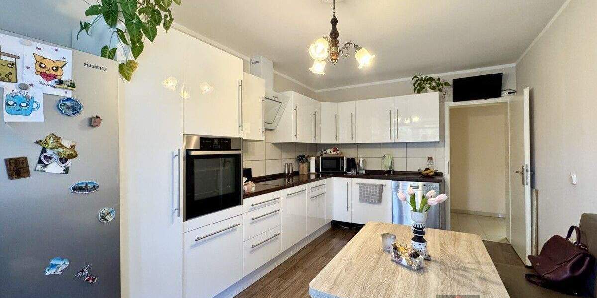 Sonnige Eigentumswohnung mit zwei Balkonen und großer Terrasse in Düsseldorf-Eller 3 zimmer