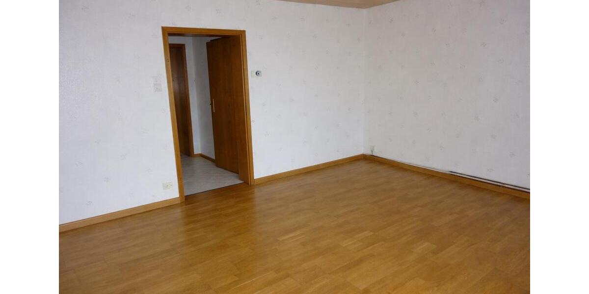 Etagenwohnung Duisburg Mittelmeiderich - 3 Zimmer, 75 m&sup2;, 400&euro; | Angebot:25794794