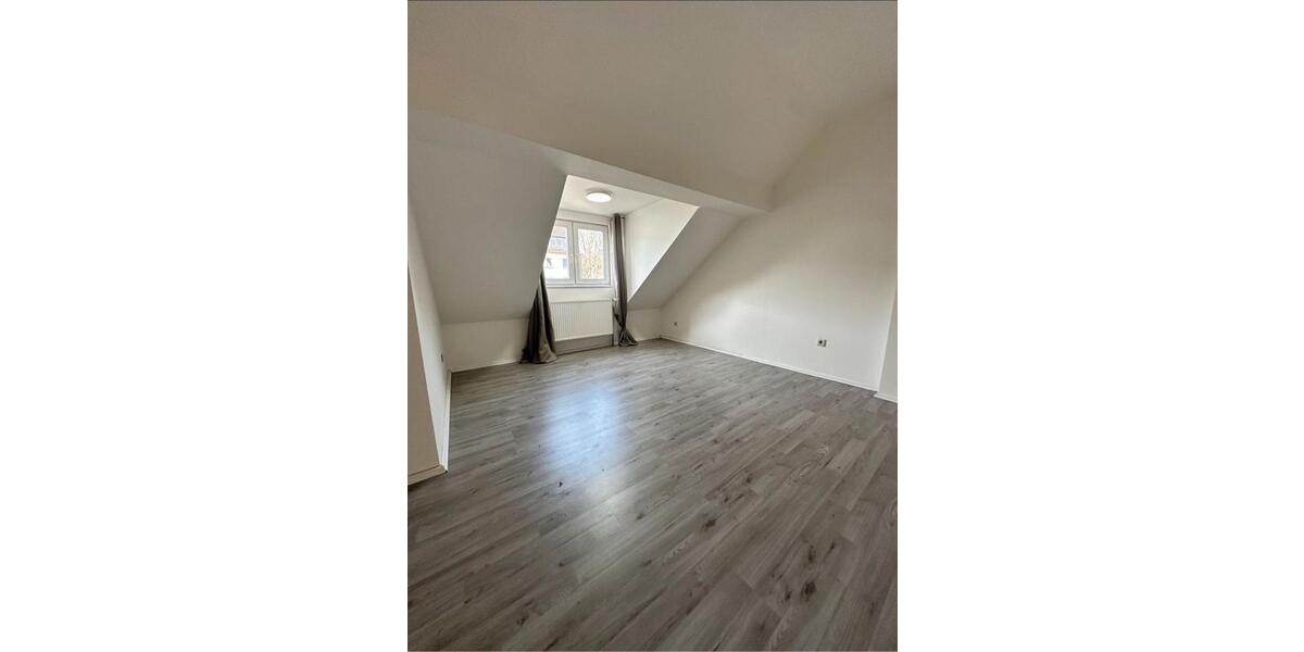 Dachgeschoßwohnung Wuppertal Elberfeld - 4 Zimmer, 73 m&sup2;, 650&euro; | Angebot:26453843