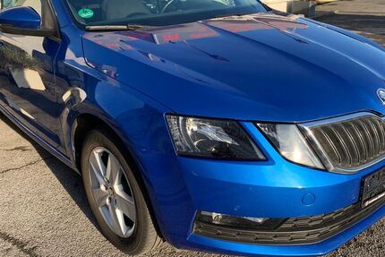 Skoda Octavia 125.000 km 15.450 € Düsseldorf 40231