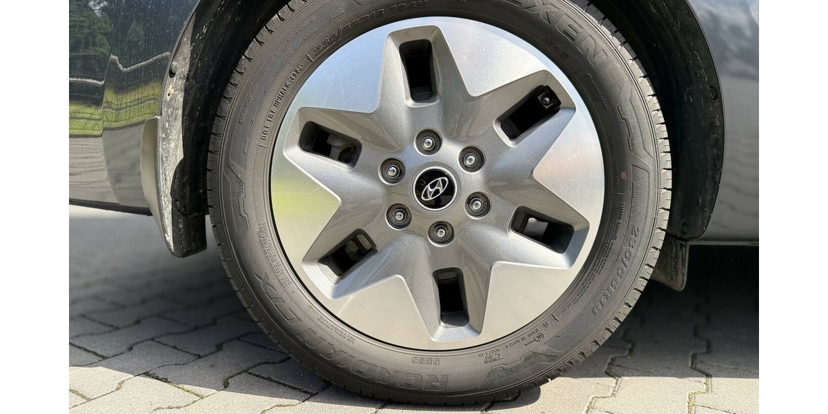 Hyundai Staria / 9 Sitze / El.Türen / 360° Kamera / PANO 20.000 km 39.990 &euro; Mönchengladbach 41066