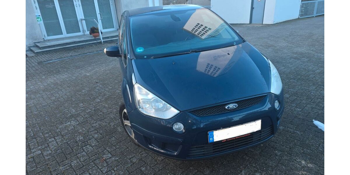 Ford S-Max 186.400 km 3.999 &euro; Remscheid 42859
