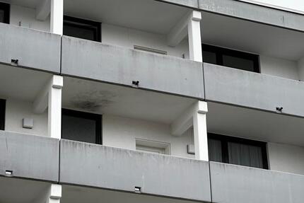 Kernsanierte 2 ZKB Balkon OG oben mit Balkon und Stellplatz 2 zimmer