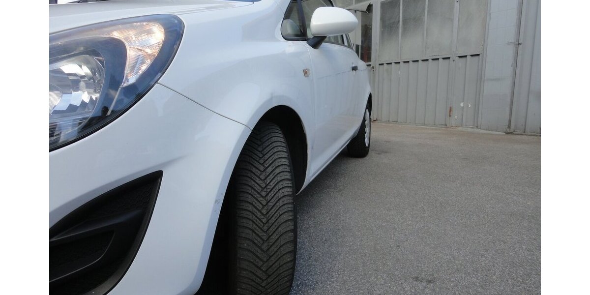 Opel Corsa Selection Klima Kette+TÜV neu S.heft 179.000 km 2.999 &euro; Neuss 41462