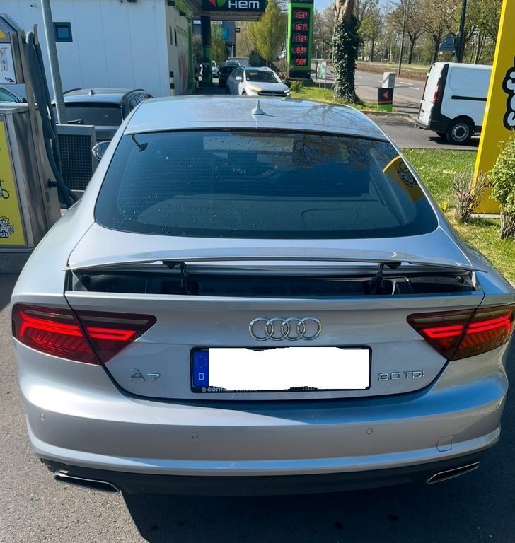 Audi A7 175.000 km 21.400 € Düsseldorf 40231