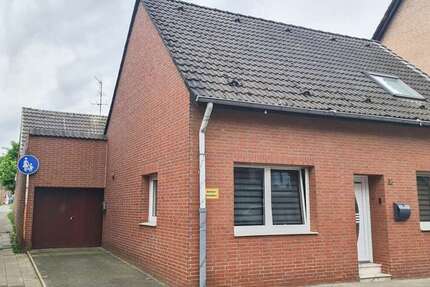 Haus Neuss Holzheim - 7 Zimmer, 208 m&sup2;, 390.000&euro; | Angebot:26738100