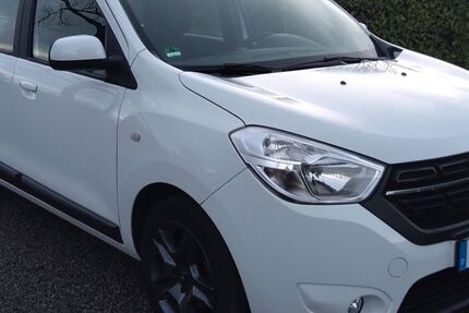 Dacia Lodgy 166.000 km 6.400 &euro; Düsseldorf 40225
