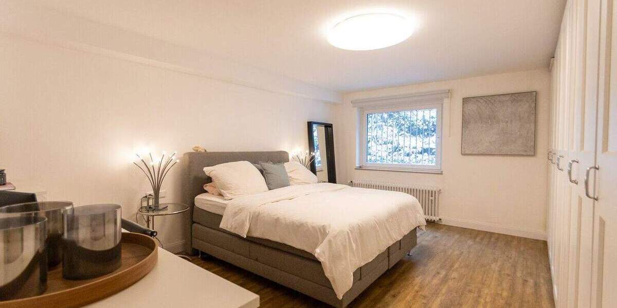 Einfamilienhaus Neuss Selikum - 9 Zimmer, 390 m&sup2;, 1.750.000&euro; | Angebot:25688844