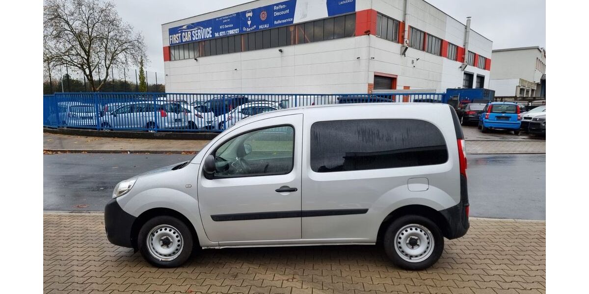 Renault Kangoo 122.674 km 7.499 &euro; Düsseldorf 40599