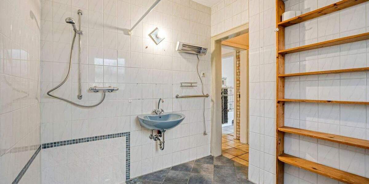 Doppelhaushälfte Düsseldorf Urdenbach - 8 Zimmer, 127 m&sup2;, 399.000&euro; | Angebot:25302679