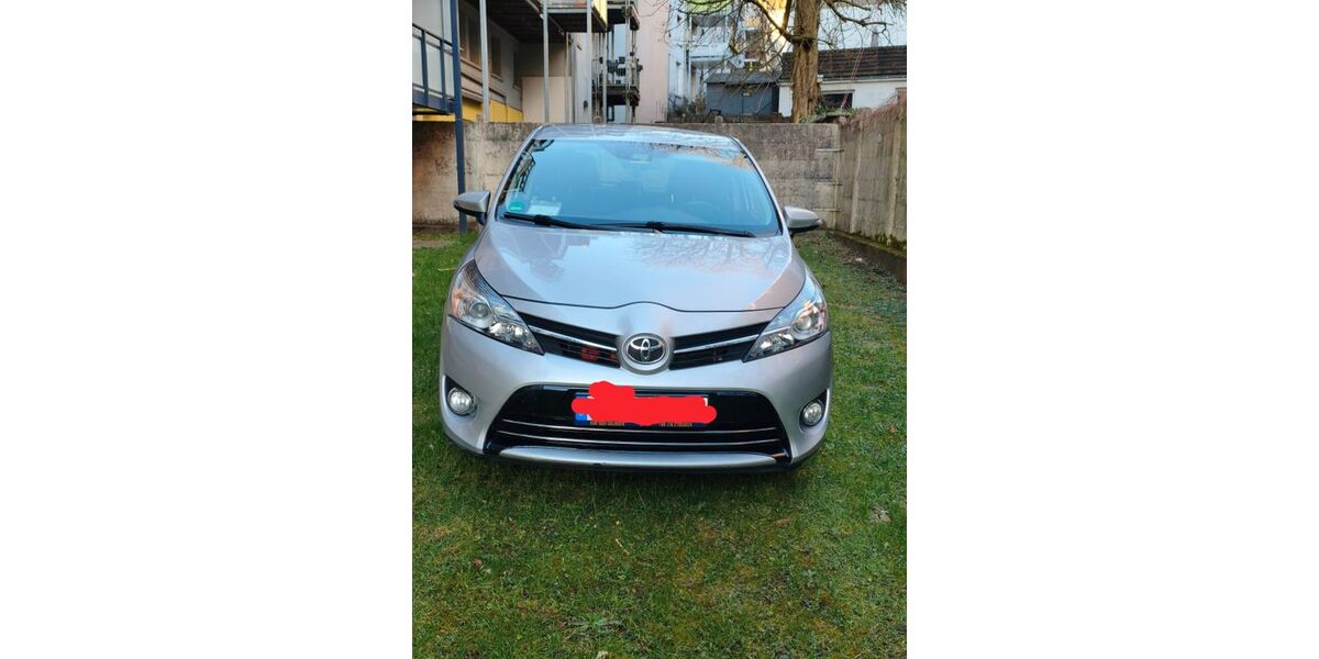 Toyota Verso 107.000 km 13.499 &euro; Solingen 42655