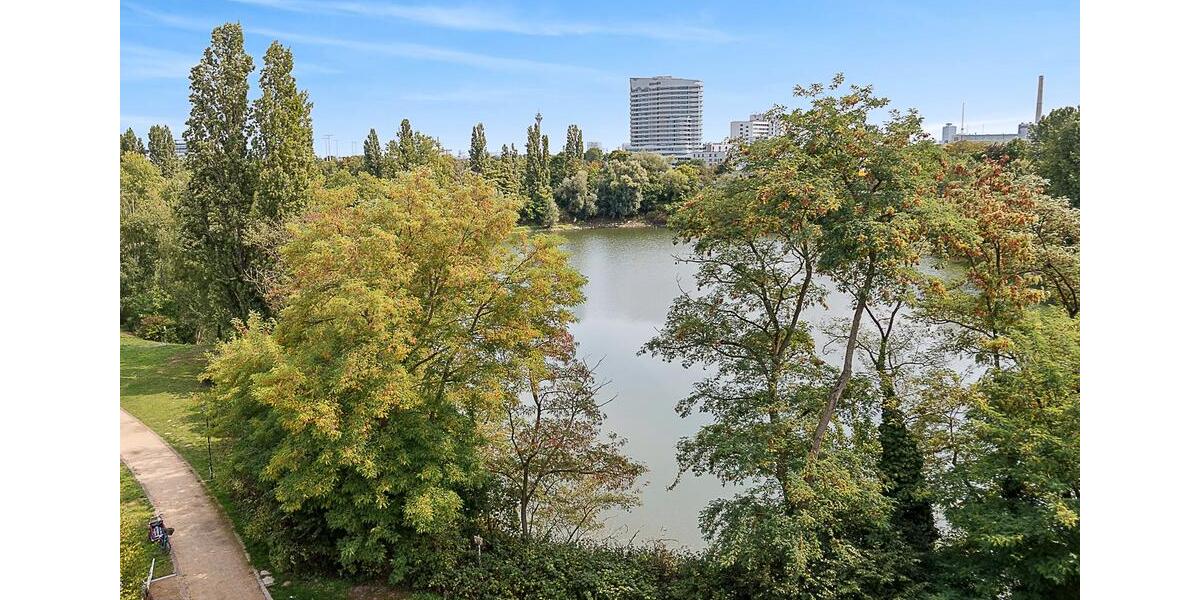 Familien aufgepasst: Neubau 4-Zimmer-Wohnung mit Balkon und zwei Bädern (mietpreisgedämpft) 4 zimmer