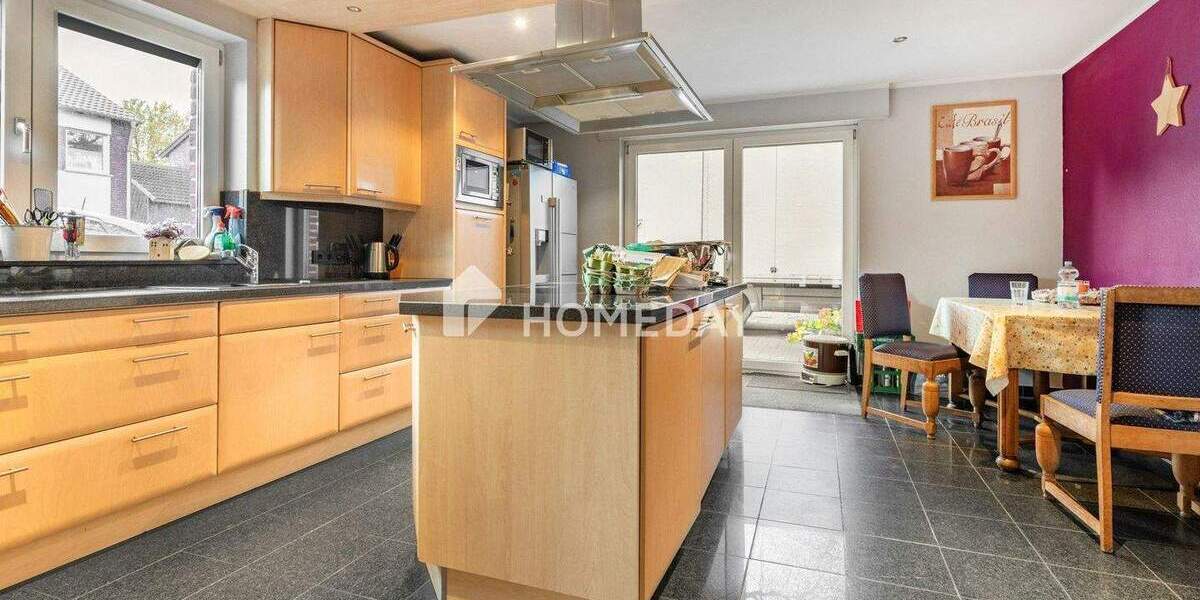 Einfamilienhaus Neuss Holzheim - 7 Zimmer, 253 m&sup2;, 899.000&euro; | Angebot:25694090