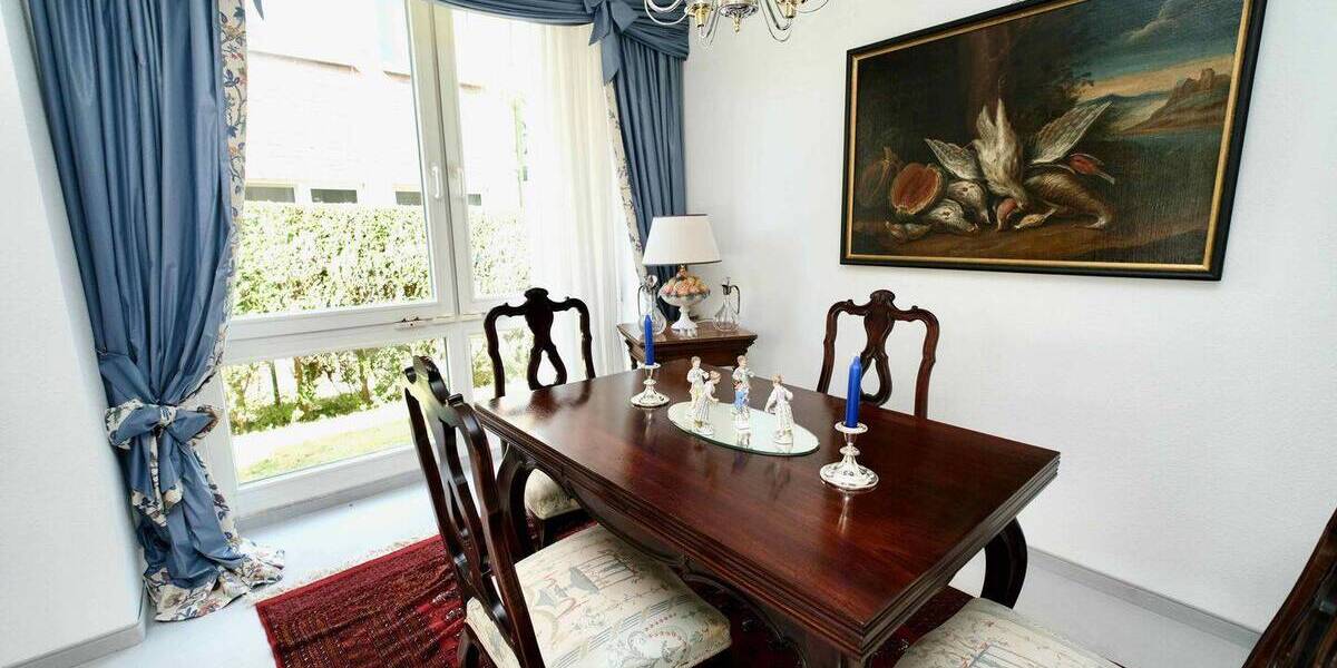 Traumhafte 122 m² Erdgeschosswohnung mit großzügigem Garten, Terrasse und TG Platz in Büderich 3 zimmer