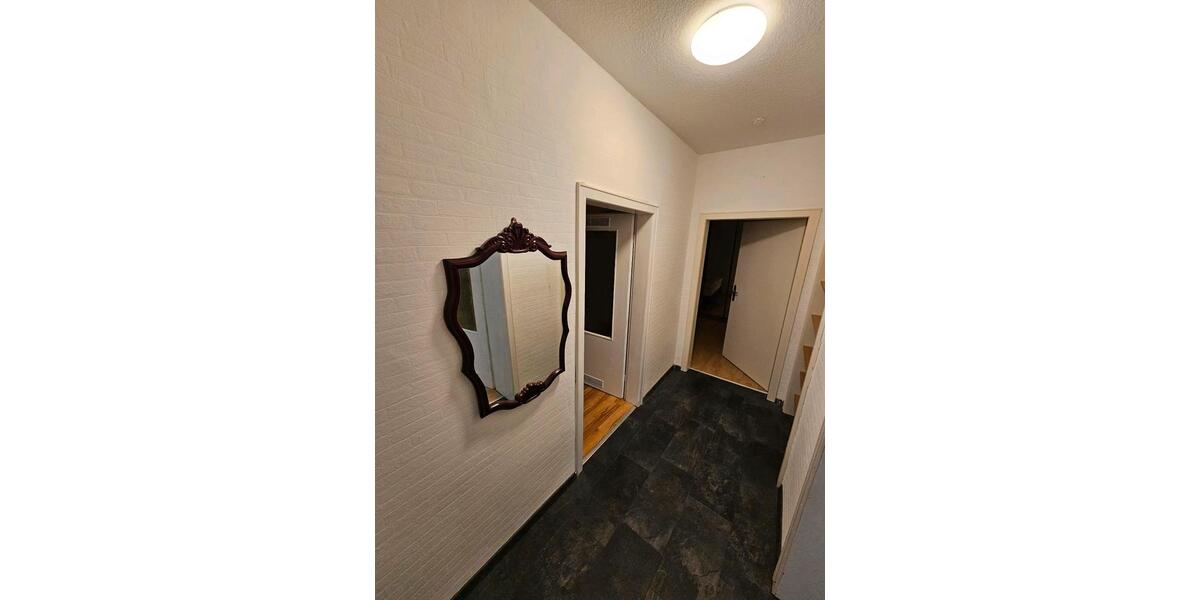 Etagenwohnung Duisburg Rheinhausen - 1 Zimmer, 82 m&sup2;, 700&euro; | Angebot:24272978