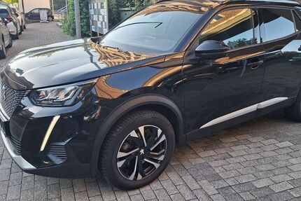 Peugeot 2008 137.000 km 13.600 &euro; Mülheim an der Ruhr 45473