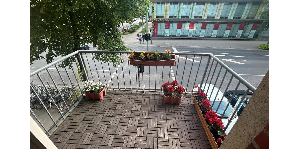 Etagenwohnung Düsseldorf Pempelfort - 2 Zimmer, 75 m&sup2;, 1.496&euro; | Angebot:26604507