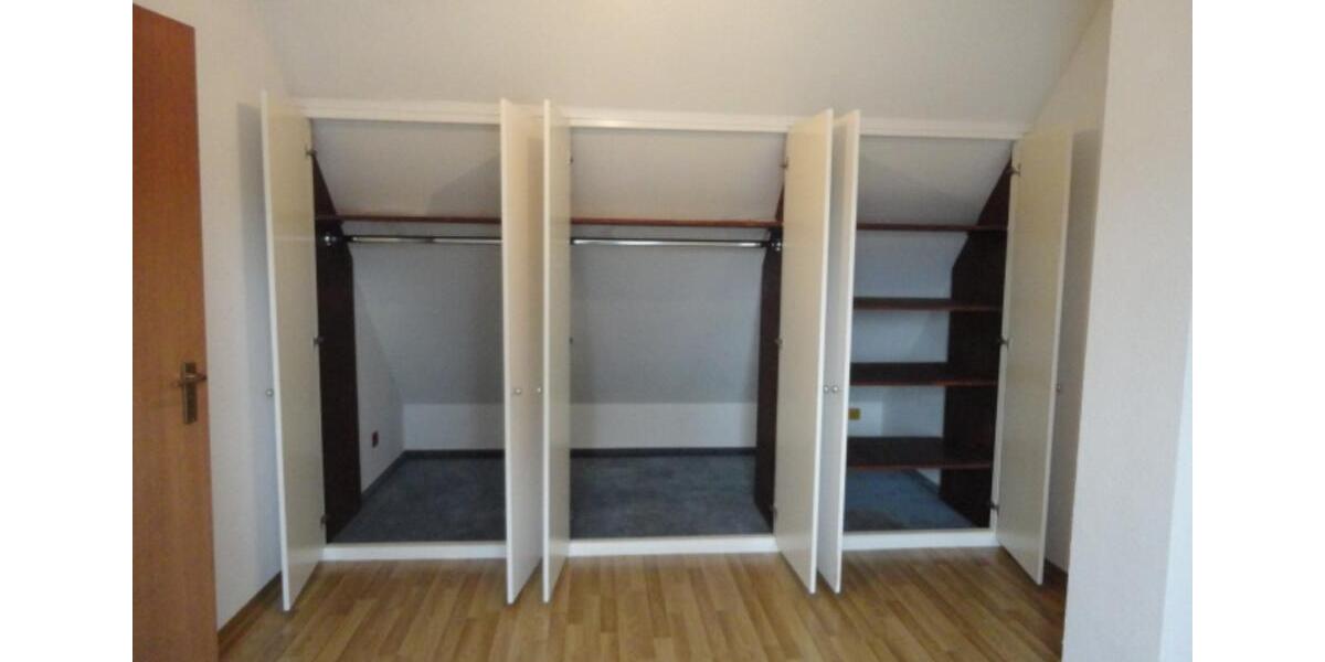 Traumhafte 5-Zimmer-Wohnung, mit großem Balkon, in Krefeld-Hüls 5 zimmer