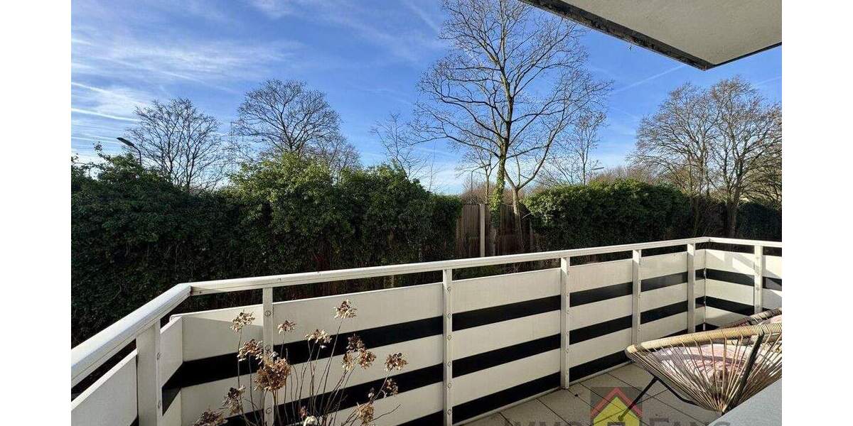 Sonnige Eigentumswohnung mit zwei Balkonen und großer Terrasse in Düsseldorf-Eller 3 zimmer