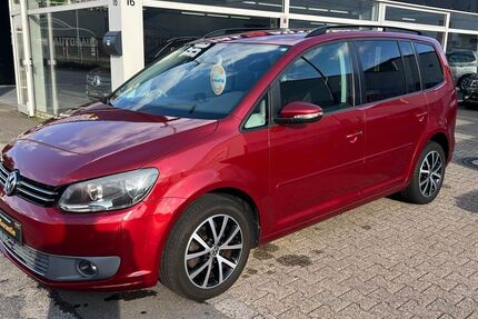 VW Touran 146.900 km 9.400 € Oberhausen 46049