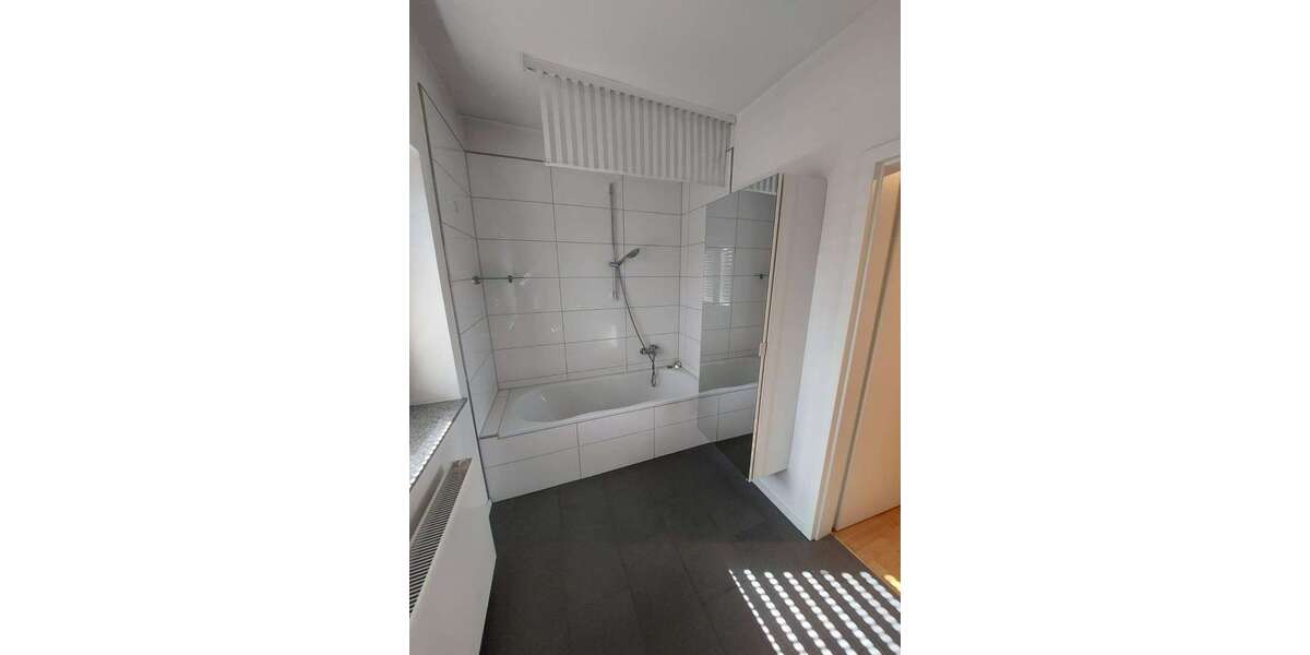 Etagenwohnung Viersen Hülsdonk - 3 Zimmer, 90 m&sup2;, 810&euro; | Angebot:25661754