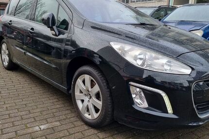 Peugeot 308 133.000 km 3.000 &euro; Düsseldorf 40591