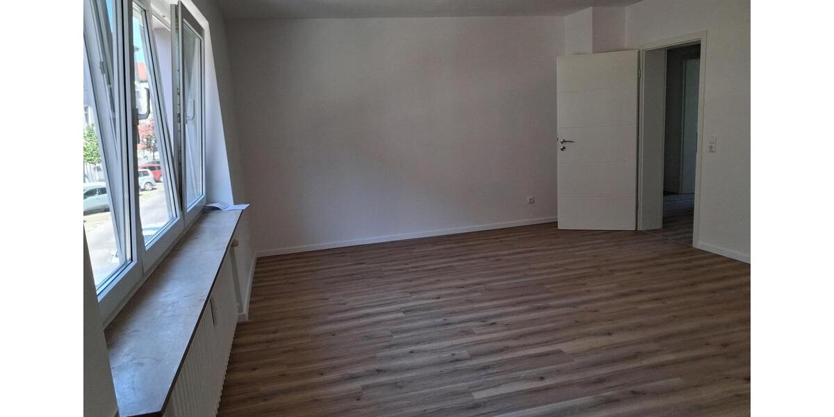 Etagenwohnung Duisburg Duisburg-Mitte - 3 Zimmer, 79 m&sup2;, 850&euro; | Angebot:26399334