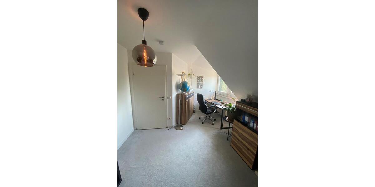 Dachgeschoßwohnung Mönchengladbach Süd - 3 Zimmer, 87 m&sup2;, 199.000&euro; | Angebot:26766627