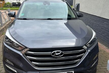 Hyundai TUCSON 74.000 km 16.500 &euro; Oberhausen 46119