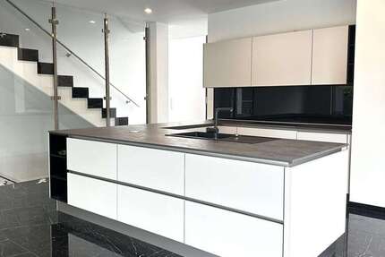 Haus Meerbusch Necklenbroich - 6 Zimmer, 277 m&sup2;, 4.490&euro; | Angebot:26863250