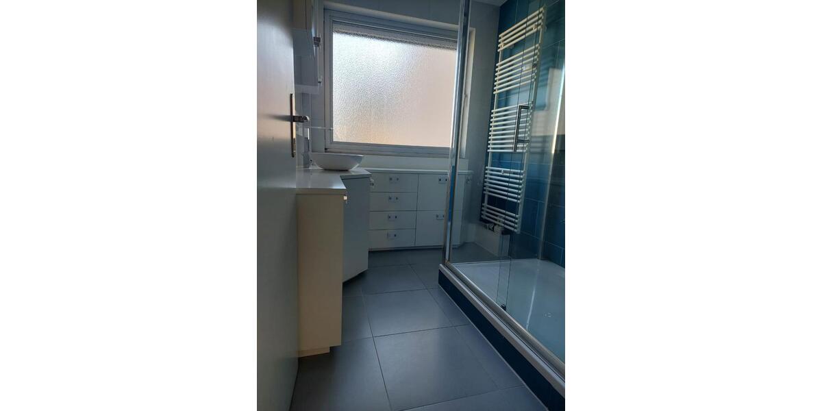 Helle 4 ZKB mit EBK, 2 Balkonen, Tageslichtbad, Tiefgaragenstellp 4 zimmer