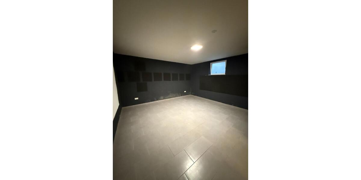 Erdgeschoss-Gartenwohnung im Bungalow-Stil mit privatem Eingang 3 zimmer