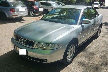 Audi A4 259.000 km 3.500 &euro; Oberhausen 46119