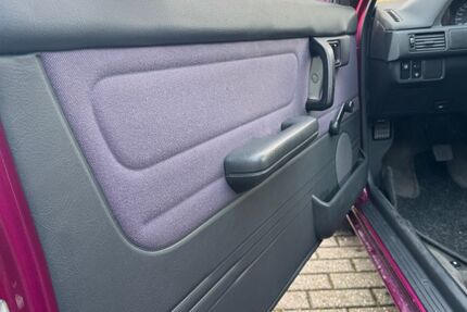 Mazda 323 40.735 km 8.500 &euro; Duisburg 47178