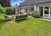 Kernsaniertes Einfamilienhaus mit großem Garten in Sackgassenlage