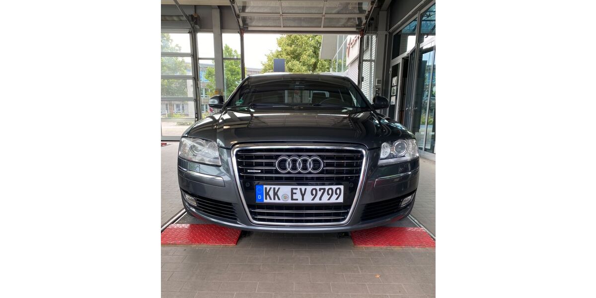 Audi A8 300.000 km 10.750 &euro; Viersen 41748
