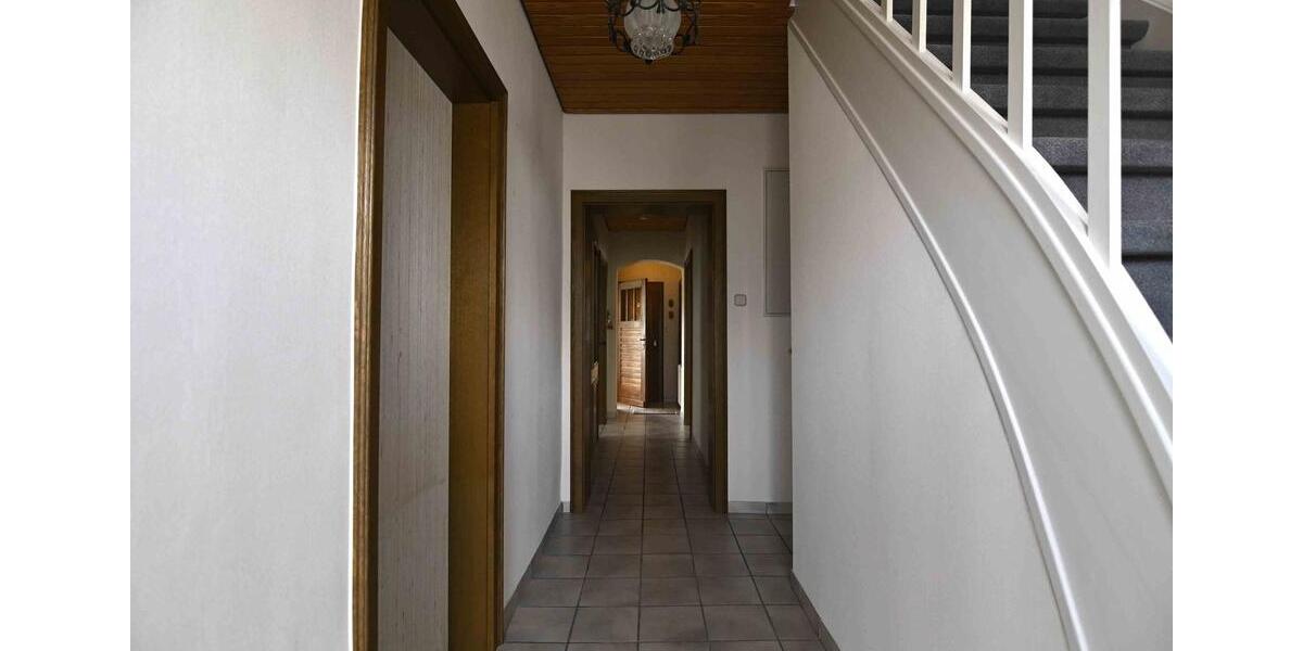 Einfamilienhaus Rommerskirchen - 7 Zimmer, 166 m&sup2;, 485.000&euro; | Angebot:26619328