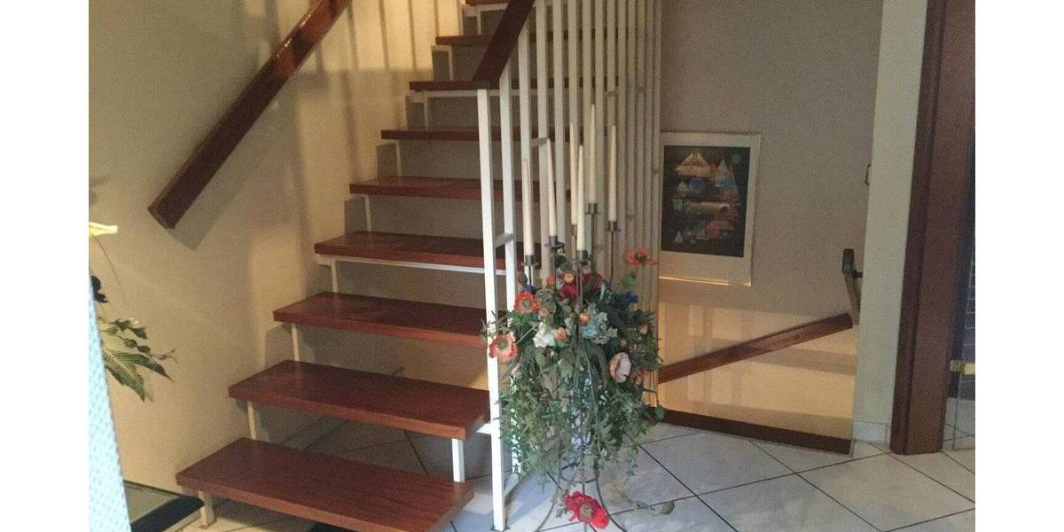 Reihenmittelhaus Monheim am Rhein Monheim - 4 Zimmer, 133 m&sup2;, 2.000&euro; | Angebot:26919119