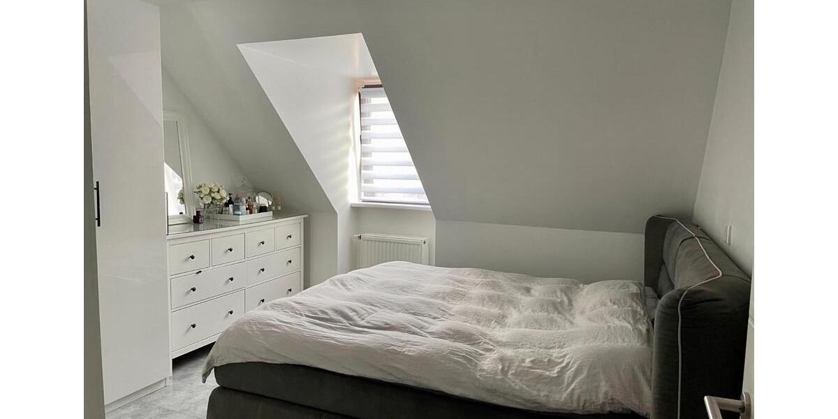Etagenwohnung Grevenbroich - 3 Zimmer, 90 m&sup2;, 1.199&euro; | Angebot:26424555