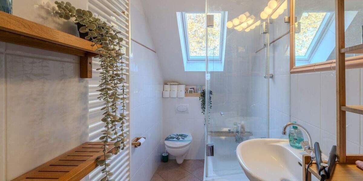 Etagenwohnung Düsseldorf Düsseltal - 2 Zimmer, 56 m&sup2;, 349.000&euro; | Angebot:25669335