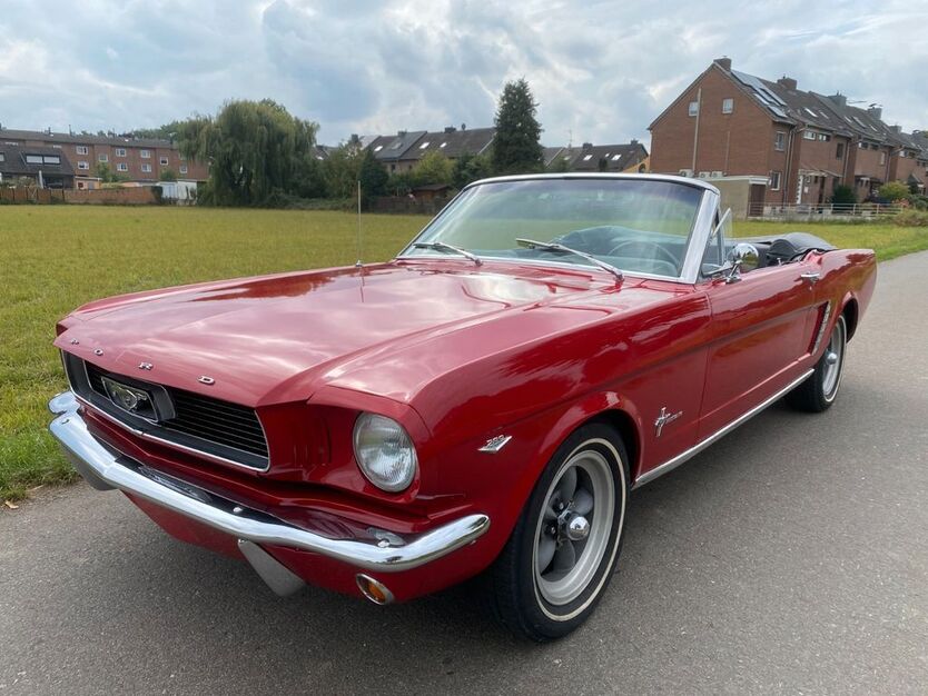 Ford Mustang 5.000 km 49.850 € Viersen 41748