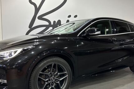 INFINITI Q30 43.850 km 19.990 € Duisburg 47058