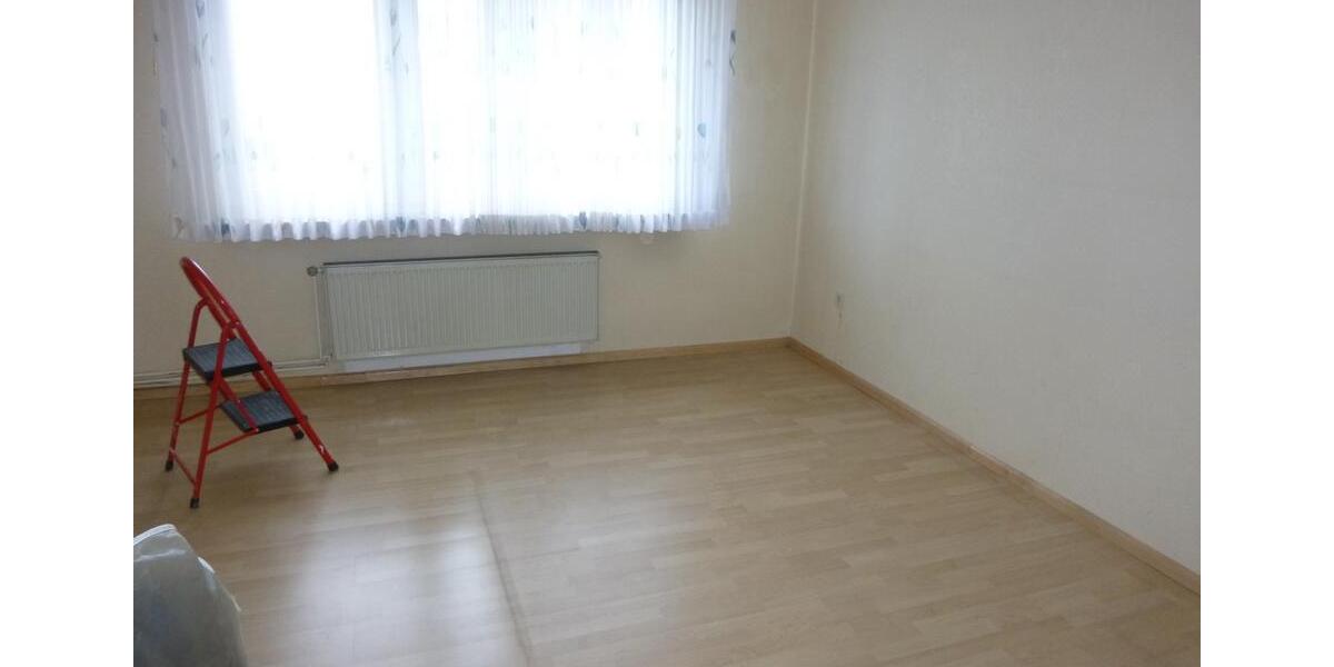 Etagenwohnung Duisburg Mittelmeiderich - 3 Zimmer, 75 m&sup2;, 400&euro; | Angebot:25794794