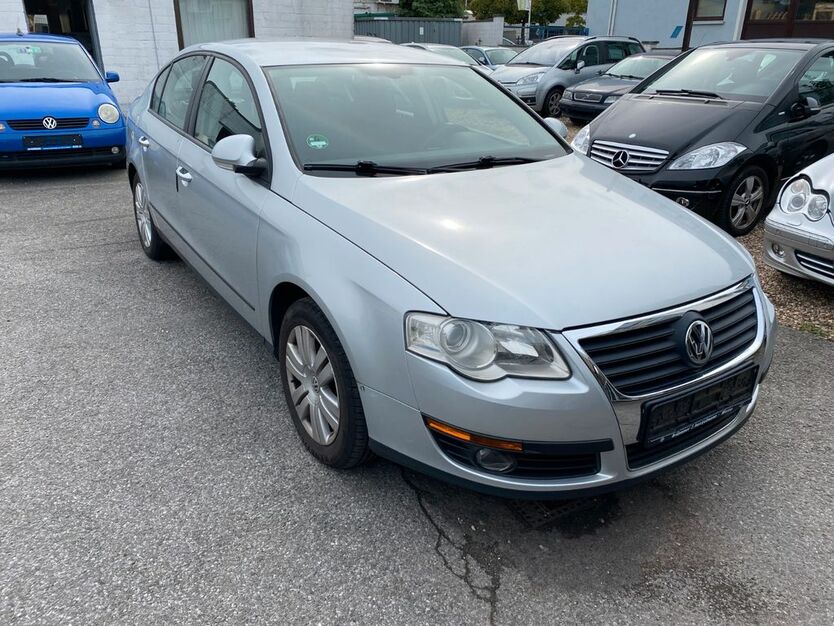 VW Passat 195.000 km 2.200 € Monheim 40789