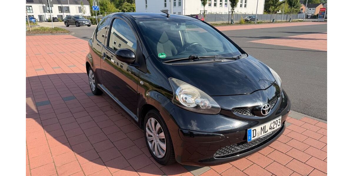 Toyota Aygo (X) 187.000 km 1.250 &euro; Grevenbroich 41517