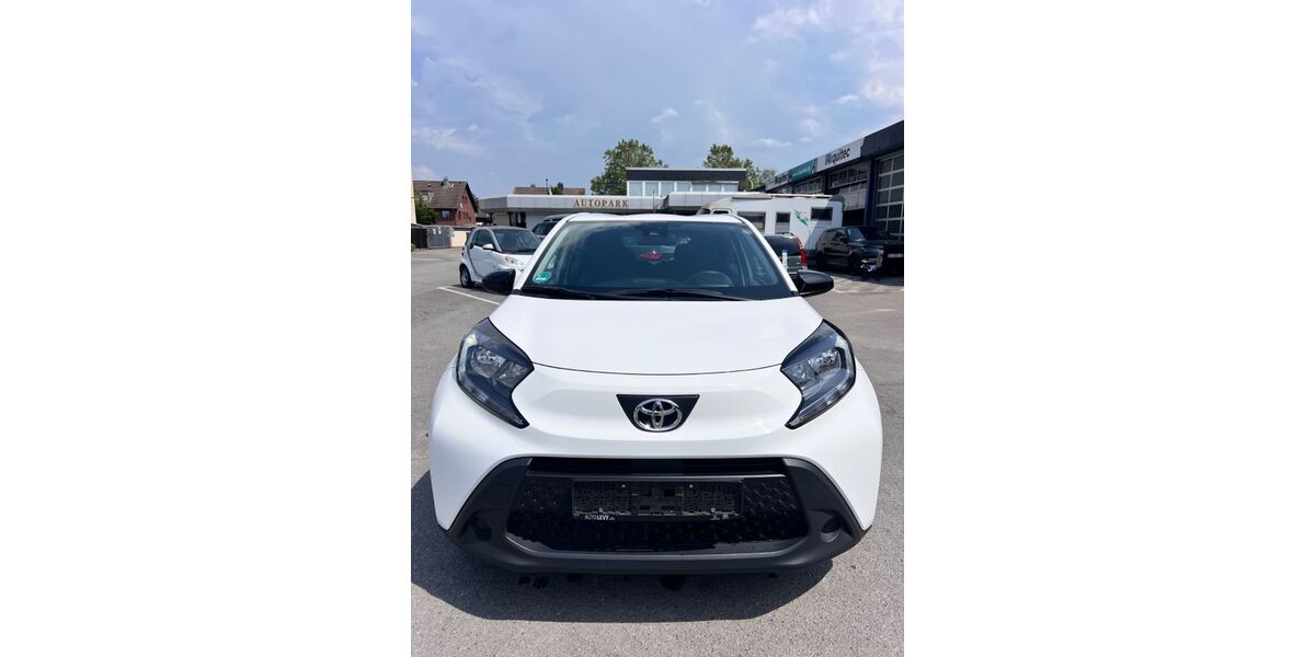 Toyota Aygo (X) 56.800 km 13.100 &euro; Düsseldorf 40627