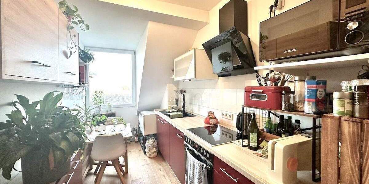 Mehrfamilienhaus, Wohnhaus Düsseldorf Heerdt - 6 Zimmer, 165 m&sup2;, 889.000&euro; | Angebot:25736814